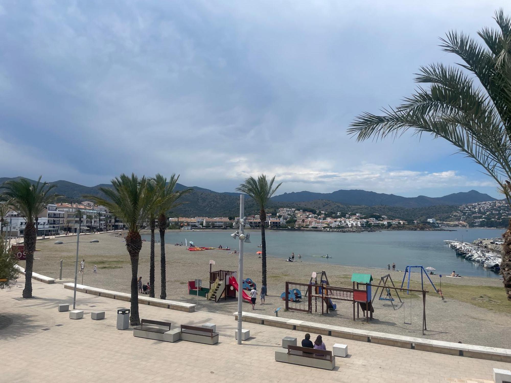 Platja Del Port Apartment Llanca Bagian luar foto