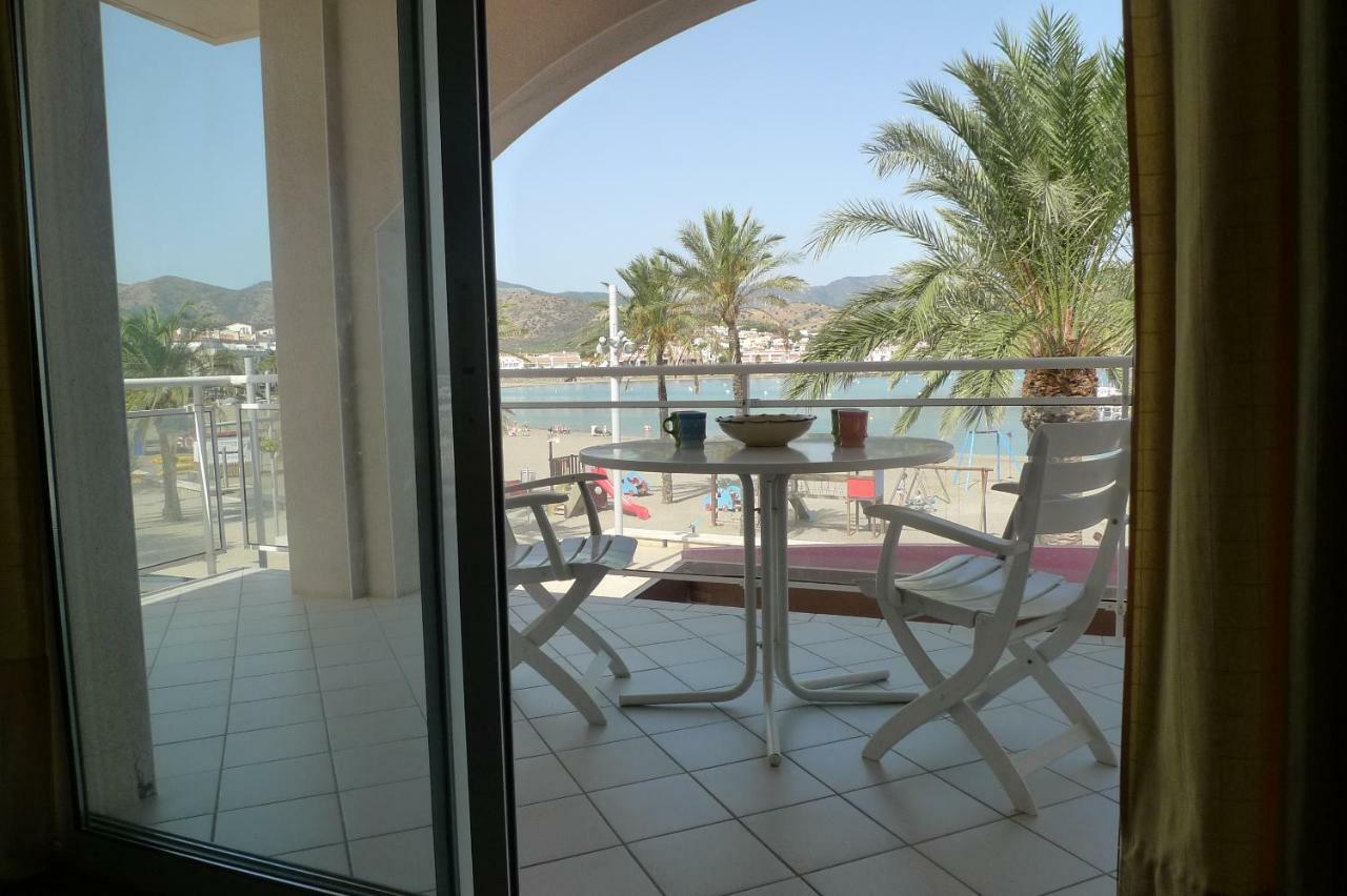 Platja Del Port Apartment Llanca Bagian luar foto